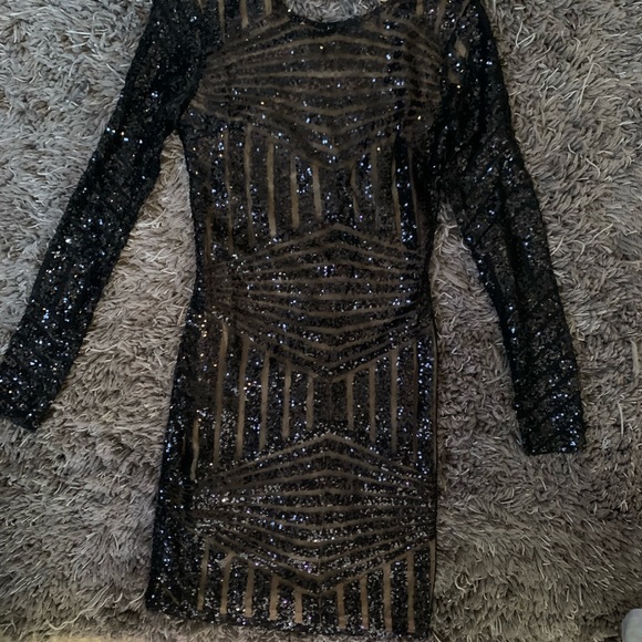 Black, back out, sequin, patterned dress - Picture 2 of 3